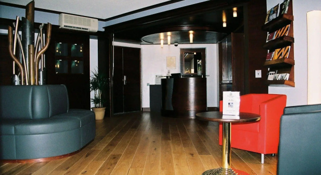 Cottage Logis Hôtel - Restaurant, Book Feriehus Dudelange 