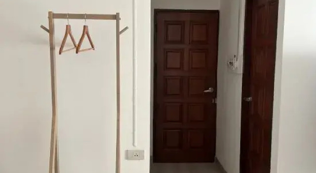 Полулюкс Hotel Nanon Sathorn