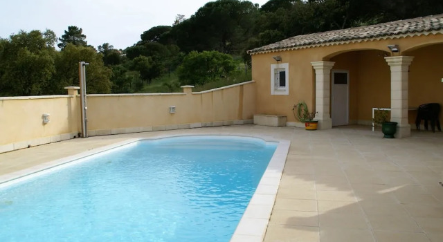 Soothing Holiday Home in Sainte-maxime With Swimming Pool, Забронировать Отель Сент-Максим Mimosa Road