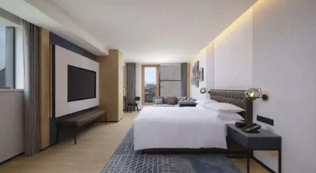 Люкс Executive Four Points by Sheraton Xian Dayan Pagoda