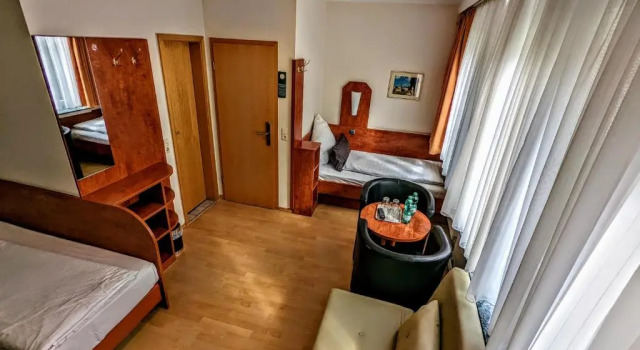 Трёхместный номер Standard Hotel am Rathaus