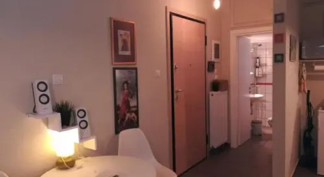 Koukaki ideal studio for 2
