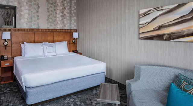 Номер Standard Courtyard by Marriott Stamford Downtown