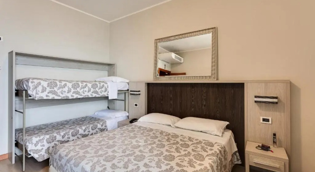Трёхместный номер Standard с видом на море Hotel San Giorgio