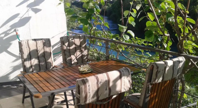 Студия с балконом и с красивым видом из окна Elite Guest House