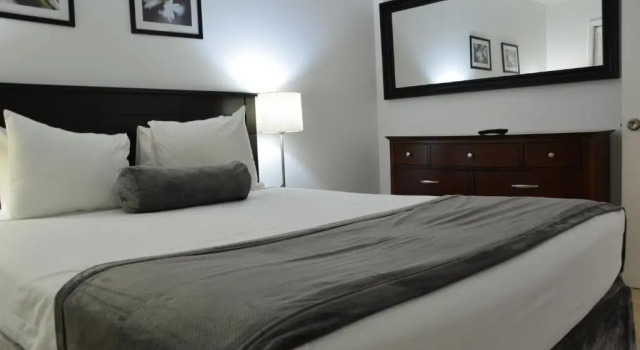 Люкс с видом на город New Point Miami Beach Apartments