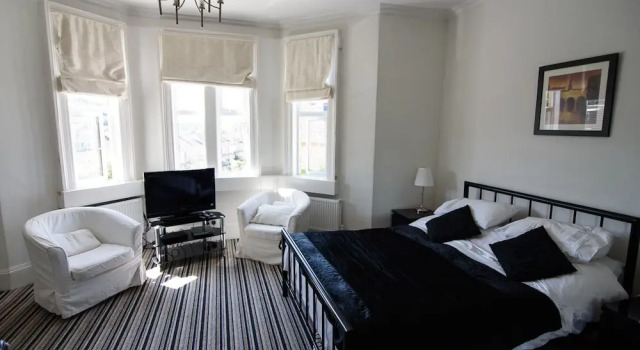 10 Lime Grove, Забронировать Отель Бат Bath and North Somerset, рядом с Королевская национальная больница ревматических заболеваний