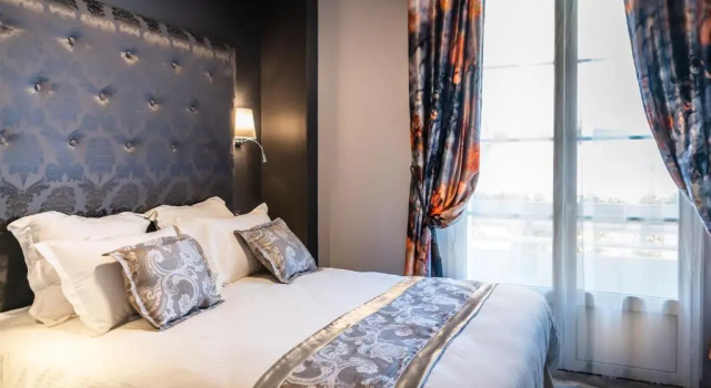 BRIT HOTEL PRIVILEGE LISIEUX - La Villa des Arts, Забронировать Отель Лизьё 