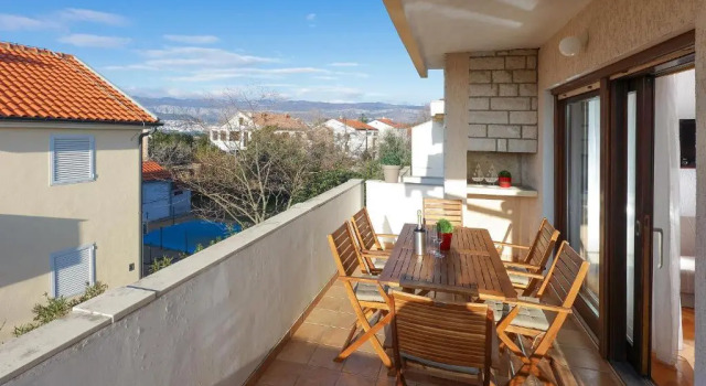 Apartments Villa Bernarda, Prenota Appartamento Hotel a Isole Quarnerine con parcheggio, Parcheggio