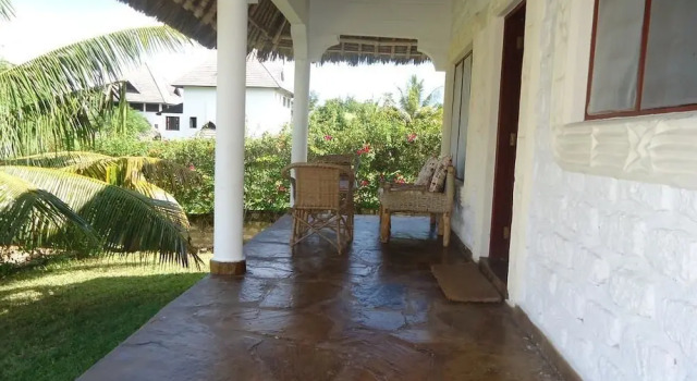 Коттедж Simba Oryx Beach Cottages