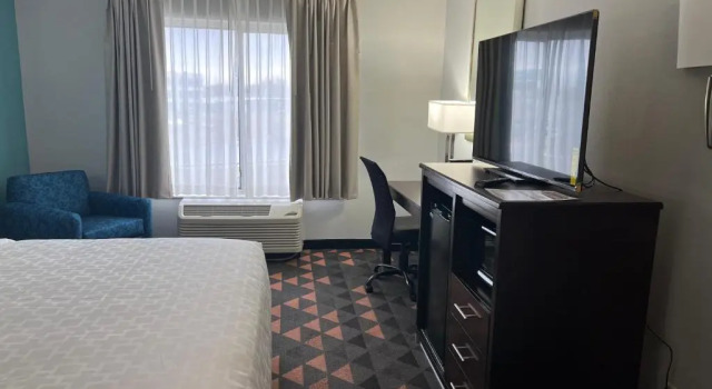 Номер Standard Clarion Pointe Indianapolis Northeast