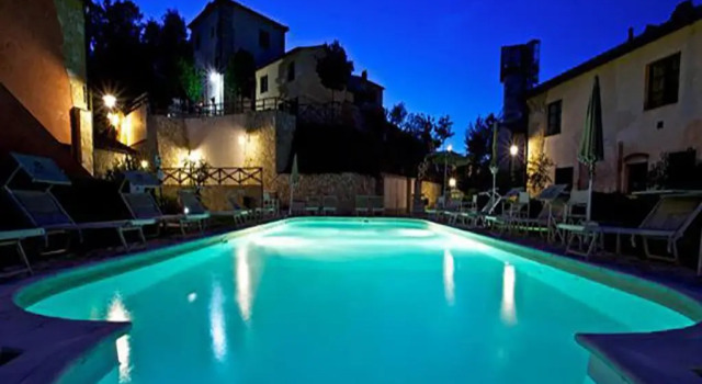 Апартаменты Appartamento con piscina Il Borghetto - vicino San Gimignano