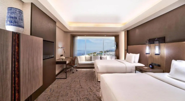 Двухместный номер Executive с видом на залив Conrad Manila