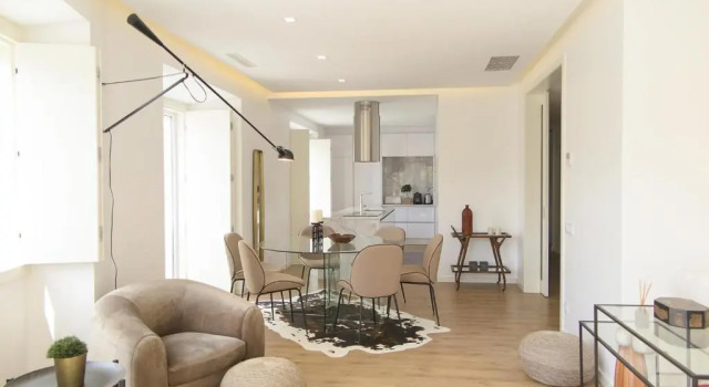 Апартаменты Eduardo vii park great bright apt with ac elevator