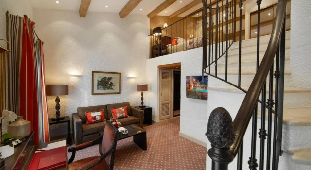 Полулюкс Дуплекс Hotel Byblos Saint-Tropez