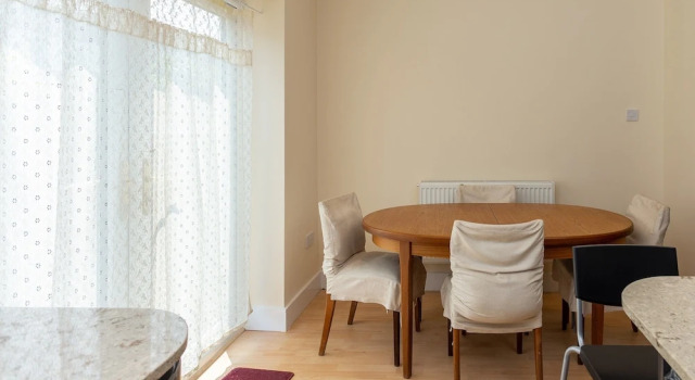 2 Bedroom House In Tooting With Garden, Забронировать Дом для отпуска Виллы Большого Лондона, Вилла