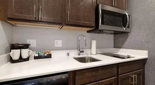 Четырёхместная студия Homewood Suites By Hilton Oak Creek Milwaukee