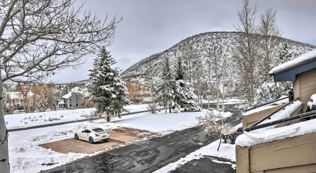 2 Mi to Park City Mtn: Townhome w/ Balcony, Book Lejlighed Park City Deer Valley - The Canyons