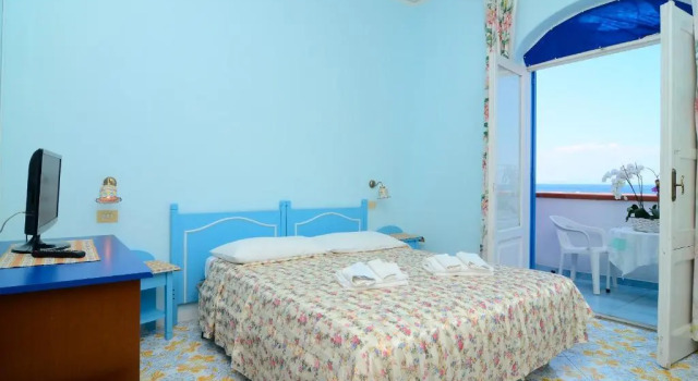 Двухместный номер Standard с частичным видом на море Hotel Terme Marina
