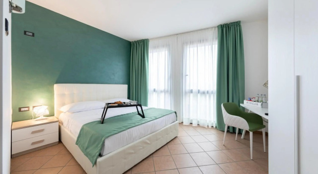 Lake Como Golf Hotel, Rezervasyon Otel Carimate Lombardiya