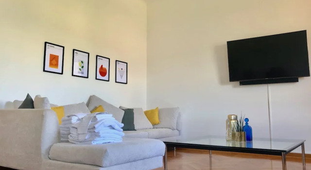 TriesteVillas Sea View, Huge 2-floor, sleeps 9, Забронировать Отель Триест Венеция-Джулия, рядом с Музей  Револтелла
