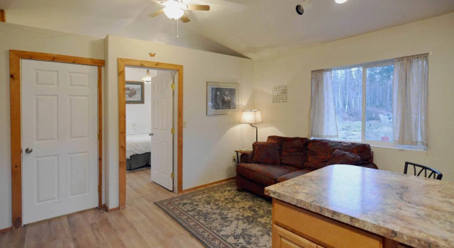 Butte's Bethel Farm B&B, Rezerwuj Pobyt na farmie Palmer Alaska