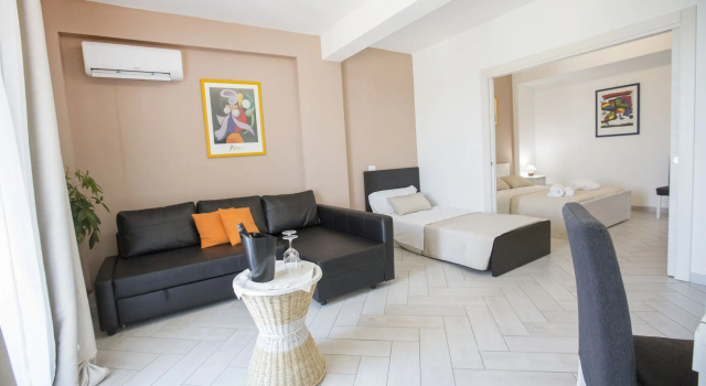 Belvedere Rent Rooms, Book Bed and Breakfast Hotels in Sicily with Parking, Parking