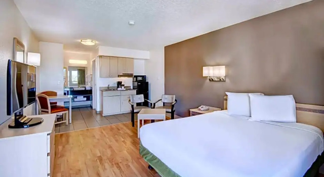 Четырёхместный номер Standard Studio 6-Tucson, AZ - Irvington Road