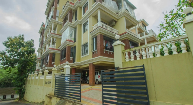 OYO 15536 HOME Elegant 2BHK Mapusa, Prenota Appartamento Hotel a Goa con parcheggio, Parcheggio