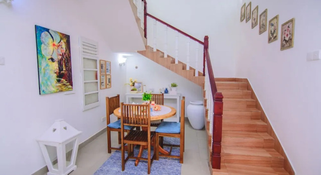 White House Mount Lavinia, Забронировать Отель Отели Западной провинции 3 звезды, 3*