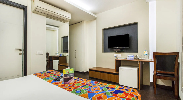 Номер Deluxe FabHotel Prime Avenue