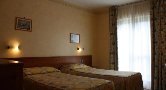 Трёхместный номер Standard Hotel Beau Site