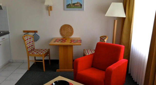 Апартаменты Fewo 8 im Haus Hühnergott Sellin - super für kleine Familien