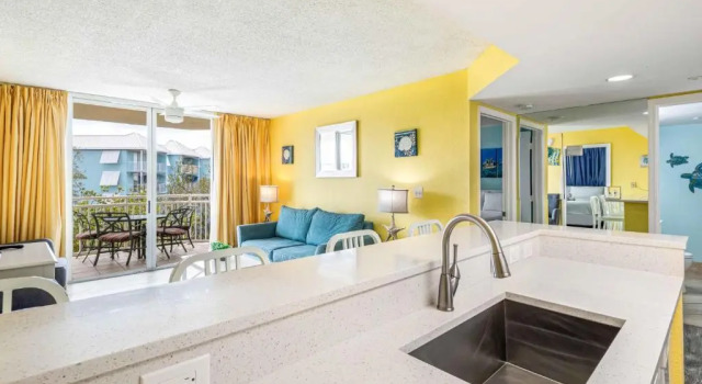 Tortuga Suite 301, Забронировать Отель Отели Ки-Уэст с парковкой, рядом с Key West Tropical Forest and Botanical Garden, Парковка