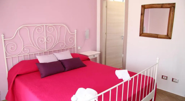 B&B Menta & Peperoncino, Book Bed and Breakfast Hotels in Sicily with Parking, Parking