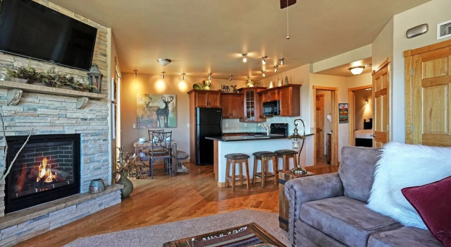 Bighorn Mountain 19b 2 Bedroom Condo by RedAwning