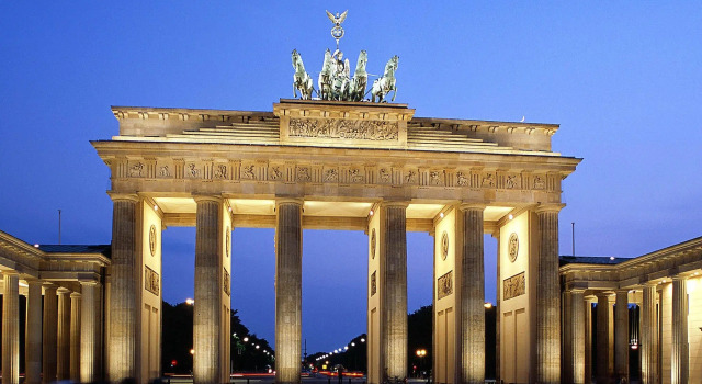 greet Berlin Alexanderplatz