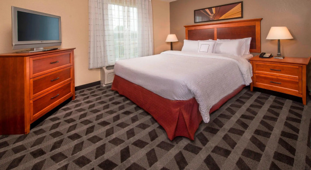 Двухместный люкс c 1 комнатой TownePlace Suites by Marriott Clinton at Joint Base Andrews