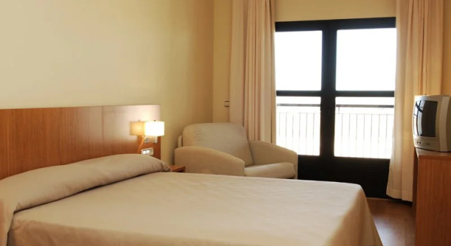 AS Monreal del Campo, Book Hotel Hotels in Aragon with Parking, Parking