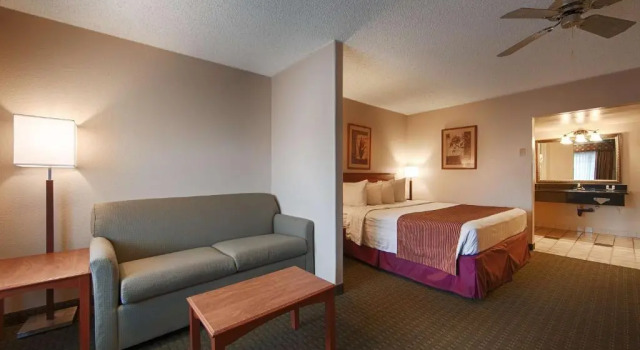 Люкс SureStay Hotel by Best Western Tehachapi
