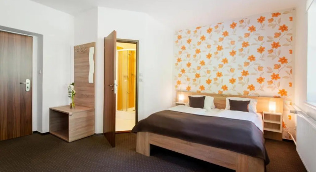 Трёхместный номер Comfort с балконом Hotel Bon
