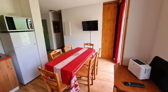 Appartement de 2 chambres a Chamrousse a 150 m des pistes avec terrasse et wifi, Забронировать Апартаменты/квартира Шамрусс Belledonne