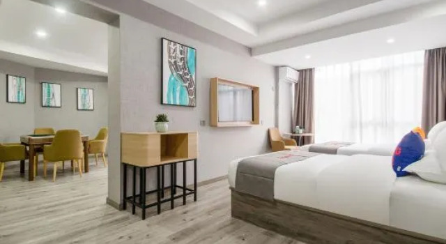 Люкс Deluxe Junyi Hotel (Jinsha Guyun Square Zhongyi Hospital)