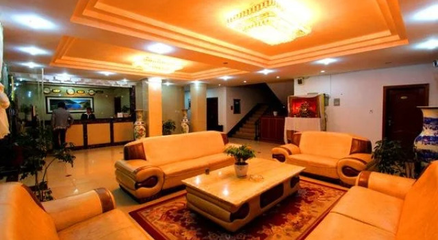 Shangri-La Balagezong Shuizhuang Hotel, Buchen Sie Hotel Hotels in Yunnan mit Parkplatz, Parkplätze
