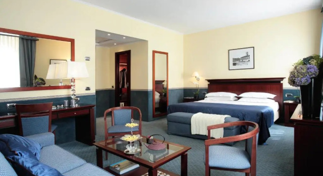 Полулюкс Starhotels Excelsior