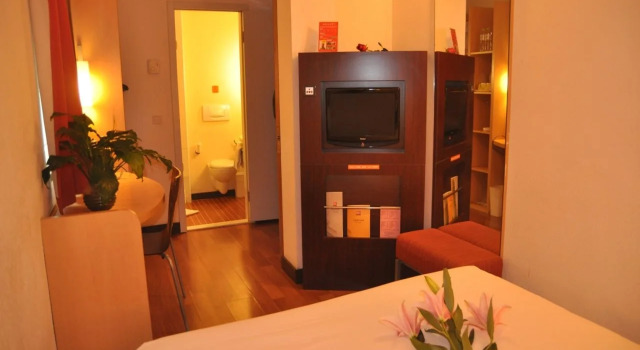 Bisi Hotel (Zhongshan Pedestrian Street), Boek Hotel Hotels in Guangdong met parkeren, Parkeren