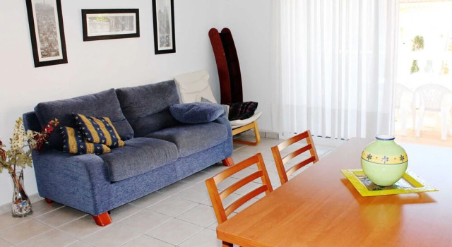 252-casa con Piscina Comunitaria y Garaje, Забронировать Отель Отели Alt Empordà с парковкой, Парковка