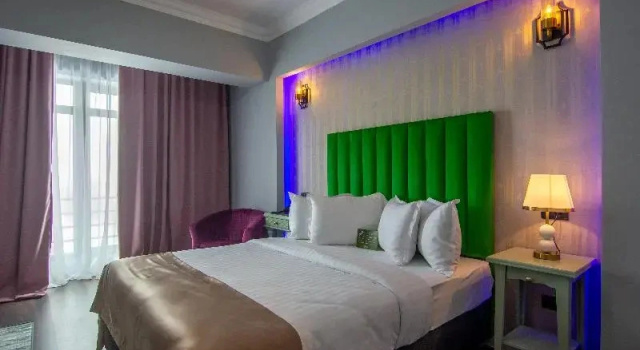 Двухместный полулюкс Premium с видом на город Phoenicia Express Hotel