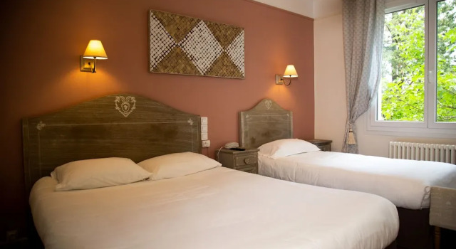 Номер Comfort Logis Hotel Le Blason de Provence