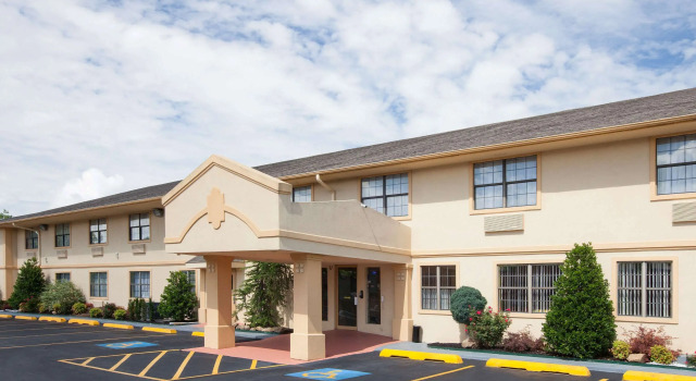 Super 8 by Wyndham Sulphur, Prenota Locanda Sulphur Stati Uniti